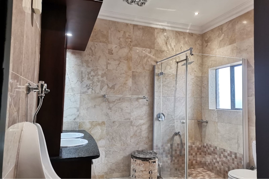 5 Bedroom Property for Sale in Bluewater Bay Eastern Cape